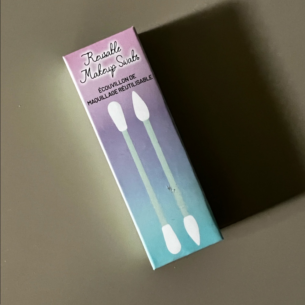 Aria Reusable Makeup Swabs